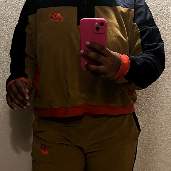 Nike Set - Picture 1 of 4